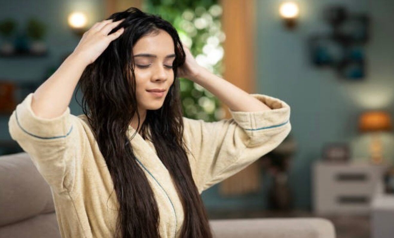 head massager woman oil