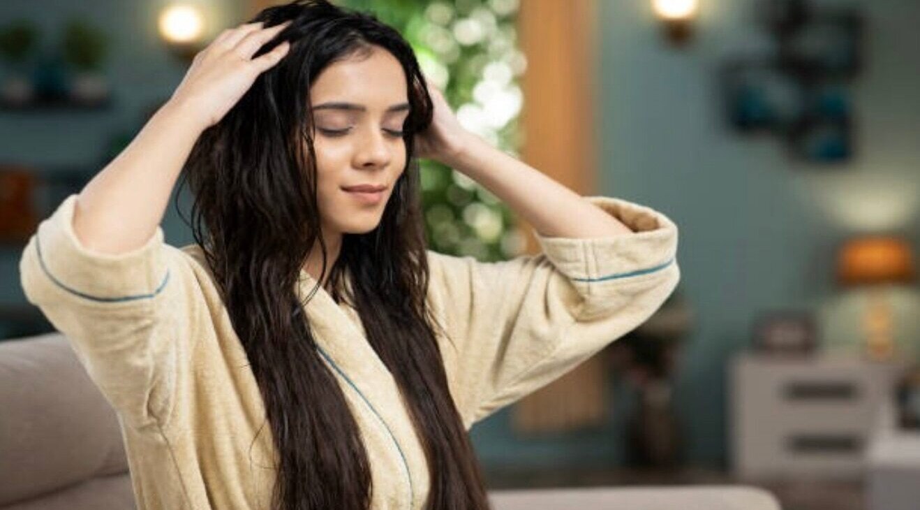 head massager woman oil