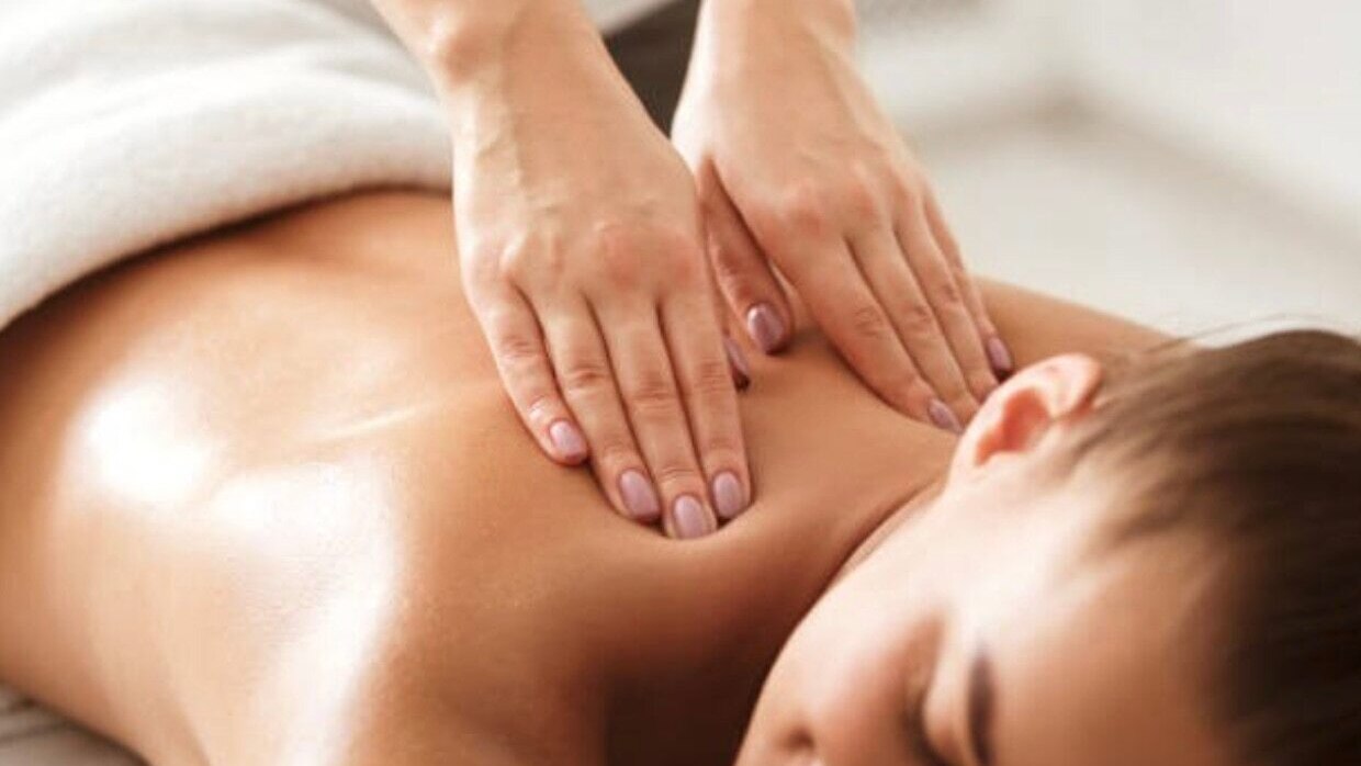 head massager woman oil