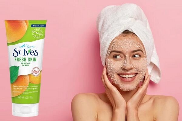 how to exfoliate woman face scrub