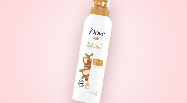 05. Lux Velvet Touch Body Wash With Jasmine and Almond Oil