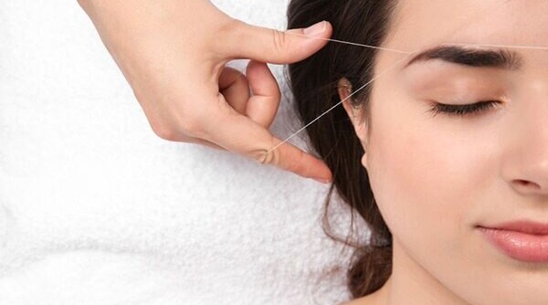 Everything You Need To Know Before Your First Eyebrow Threading Appointment