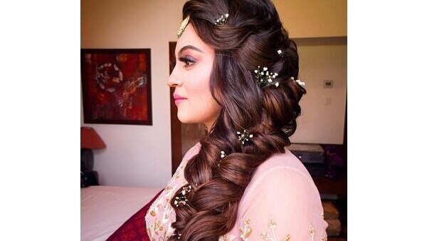 FAQs about engagement hairstyle