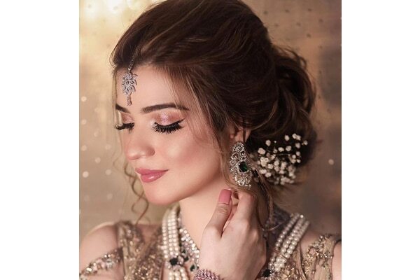 FAQs about engagement hairstyle