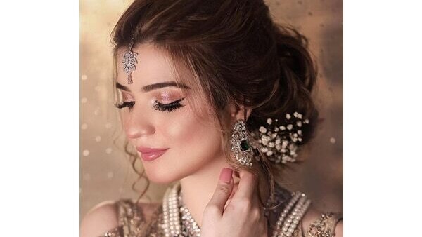 FAQs about engagement hairstyle