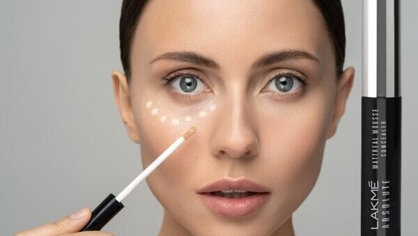 Erase Your Tired Eyes: Best Under Eye Concealer for an Energised Look