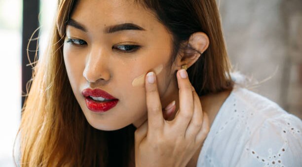Best Foundation Shades for Warm Undertones | Top 5