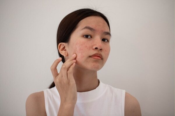 Get the Most Out of Hair Oil: How to Use a Hair Oil Applicator