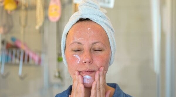 Face Slugging Enhanced by Aloe Vera
