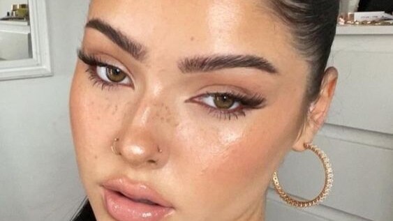 Flawless Natural Makeup Looks | 10 Top Trending Looks