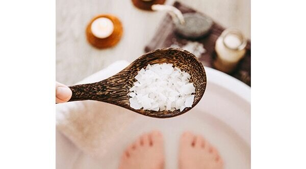 Dr. Niketa’s everyday tips to prevent dry feet and heal cracked heels