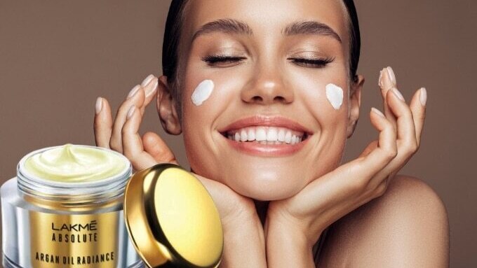 7. Pond’s Super Light Gel