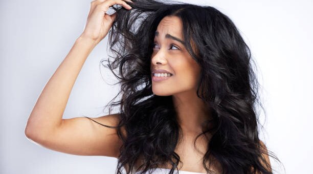 What Causes Frizzy Hair And How To Prevent: A Full Guide