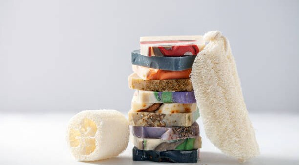 The Pros and Cons of Shampoo and Conditioner Bars | Top 10