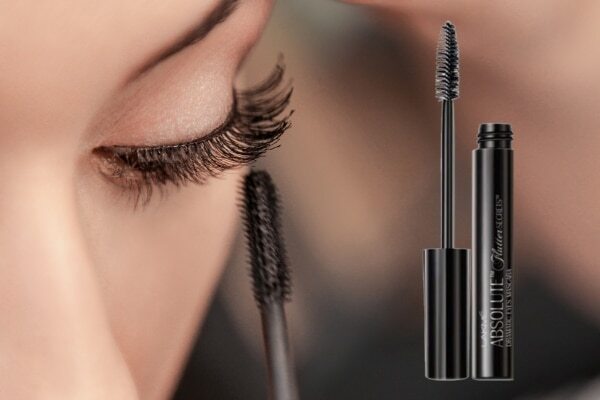 Top 6 Ways to Make Your Eyes Look Bigger with Makeup