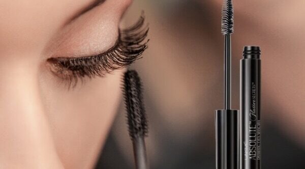 Top 6 Ways to Make Your Eyes Look Bigger with Makeup