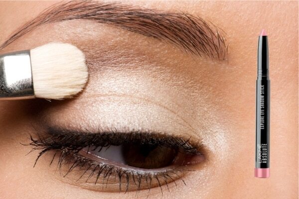 Top 6 Ways to Make Your Eyes Look Bigger with Makeup