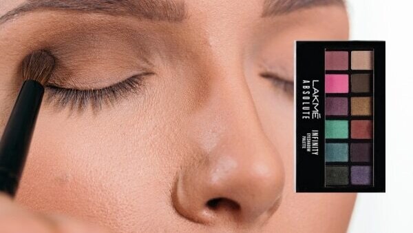 Top 6 Ways to Make Your Eyes Look Bigger with Makeup