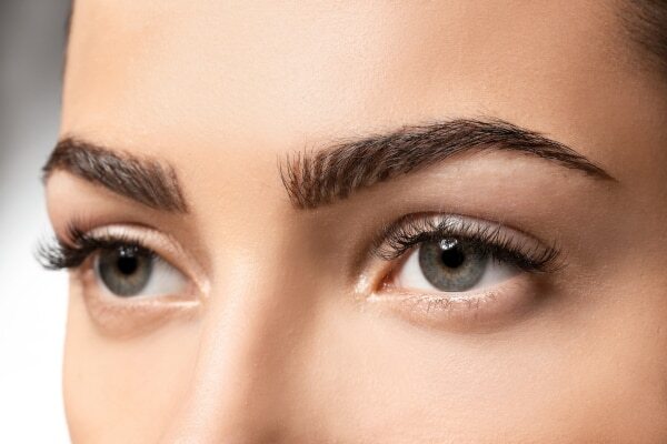 Top 6 Ways to Make Your Eyes Look Bigger with Makeup