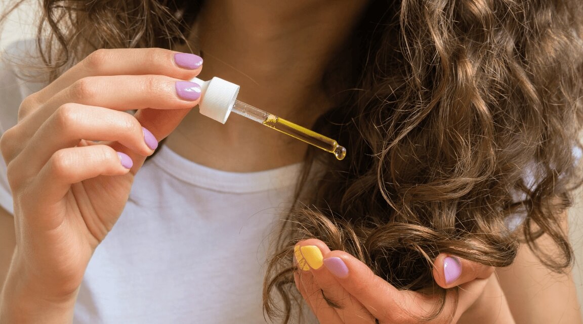 How to Manage Curly Hair and Wake Up Those Snoozing Curls