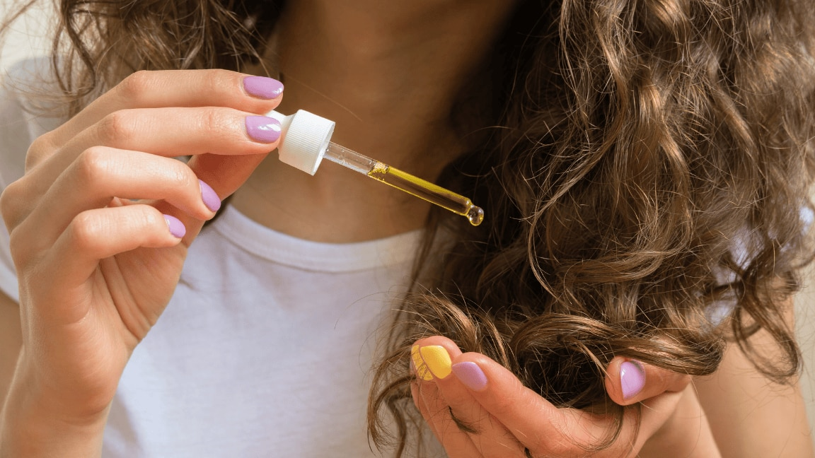 How to Manage Curly Hair and Wake Up Those Snoozing Curls