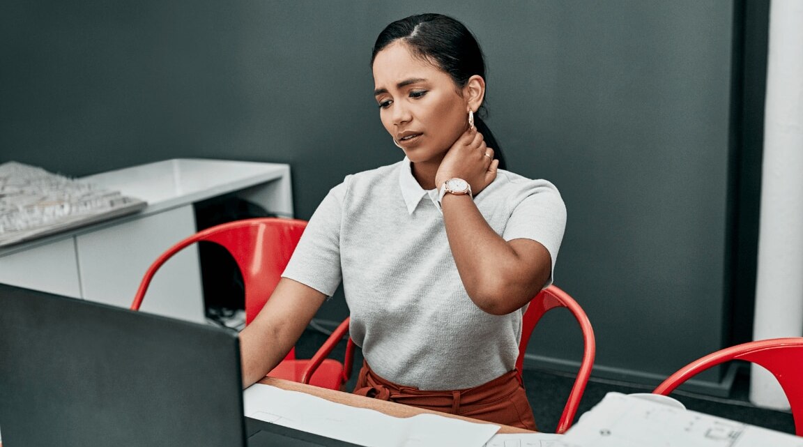 No More 'Text Neck': Ditch the Hump And Stand Tall!