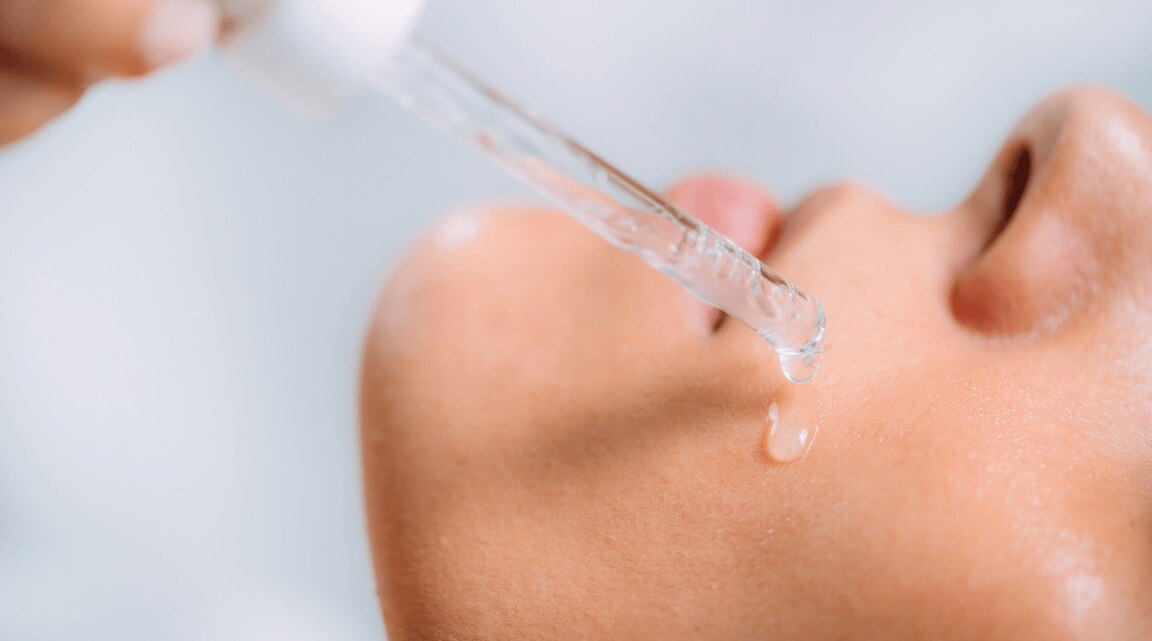 Salicylic Acid vs Glycolic Acid: Which One is Right for Your Skin?
