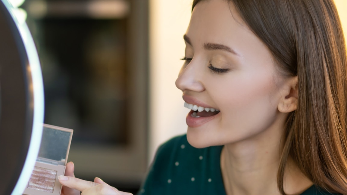 Image of Beauty Tips from Bots: Can You Trust an AI Influencer with Your Skin?