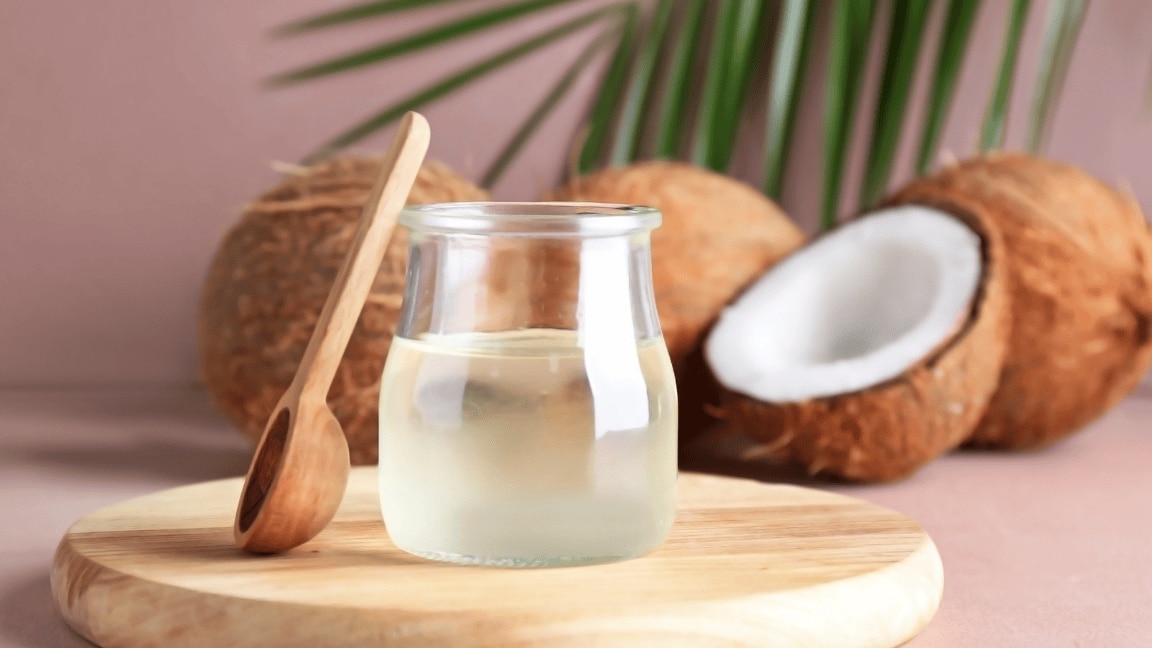 The Benefits of Coconut Oil For Hair Growth And Thickness