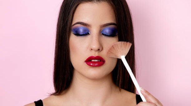 Stunning Blue Eye Makeup Looks In 2023: 8 Of The Best