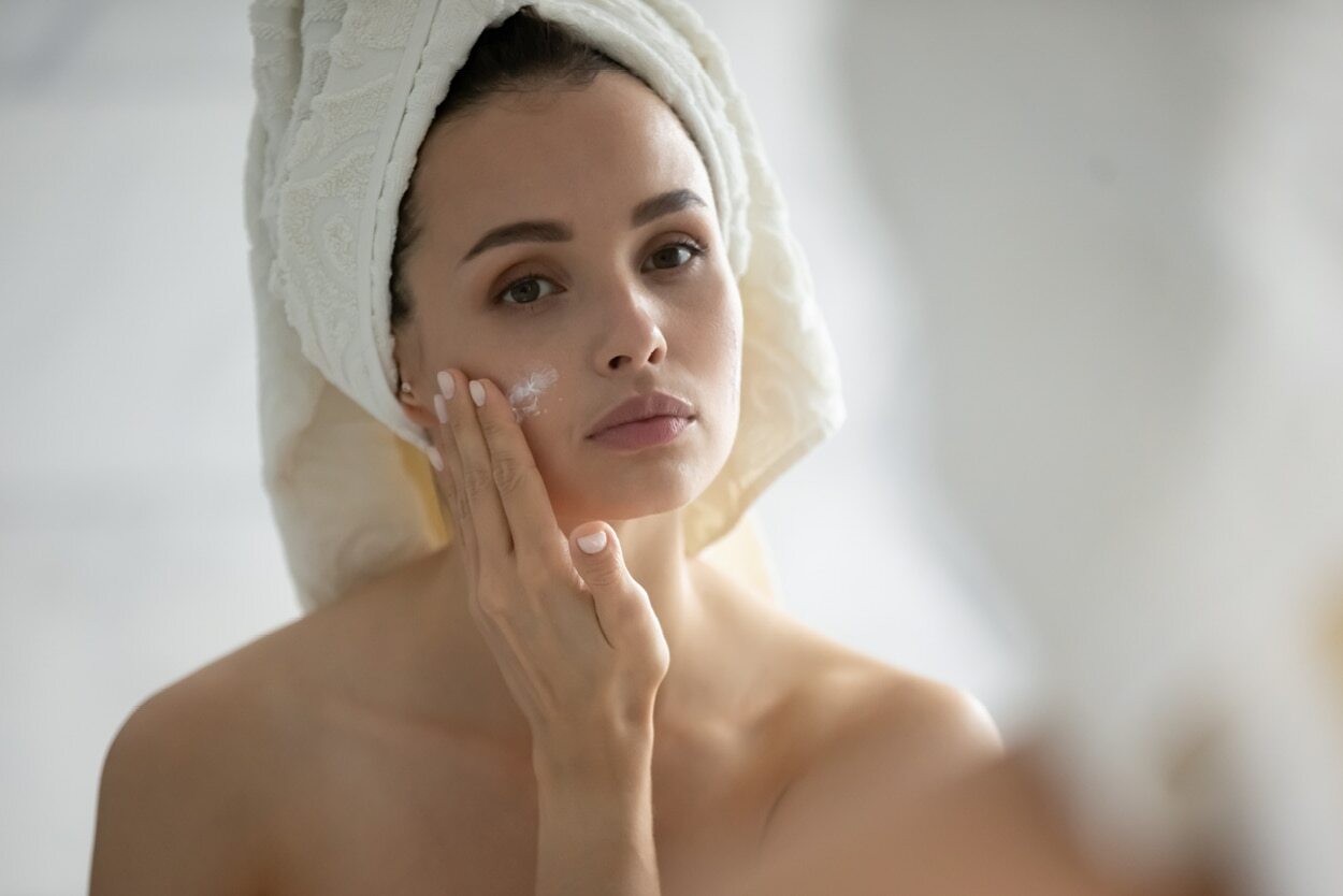 FAQs about Retinol Serums: Top Picks and How to Apply Correctly