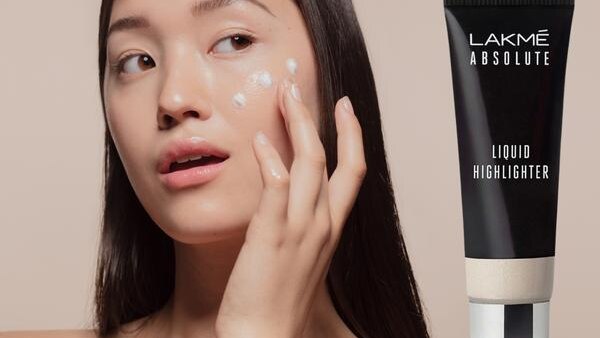 Highlighters for Every Skin Tone for 2023