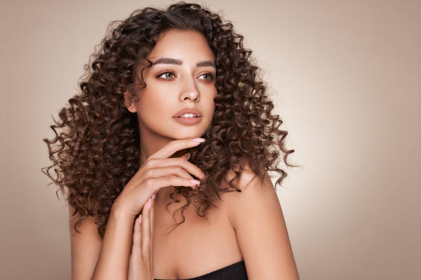Rough And Curly Hair: Here's How To Soften It