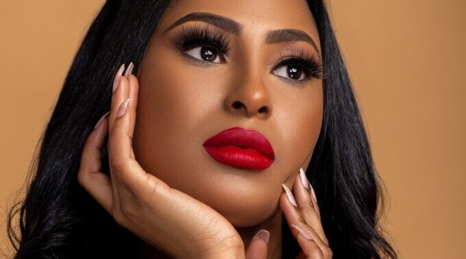 Here Are Top 10 Best Makeup Tips For Dry Skin