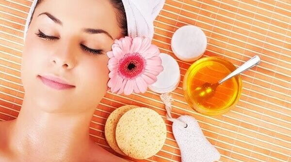 Amazing Honey Face Pack Benefits For Skincare: Top 5