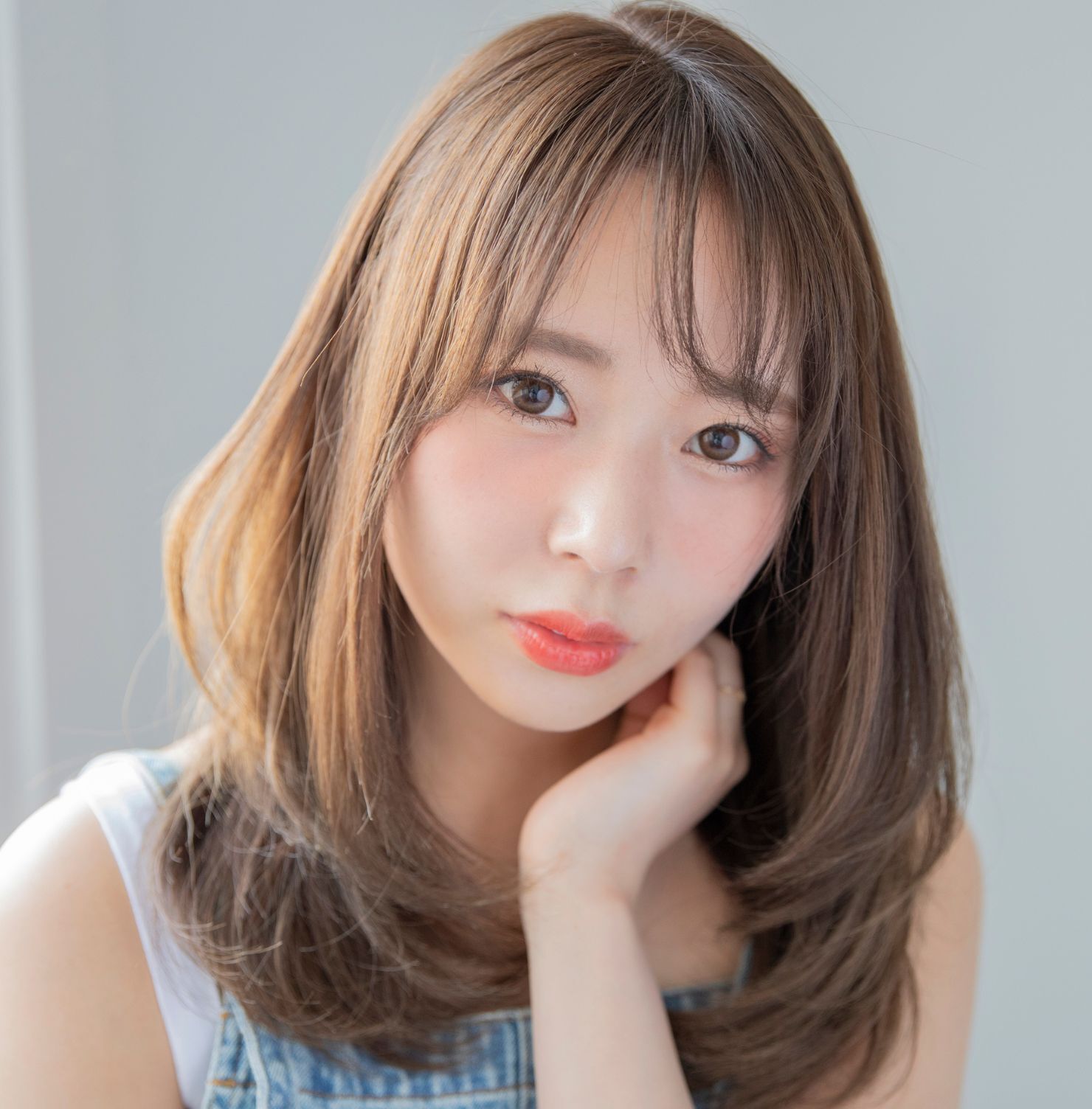 Kiểu tóc ép phồng cụp đuôi