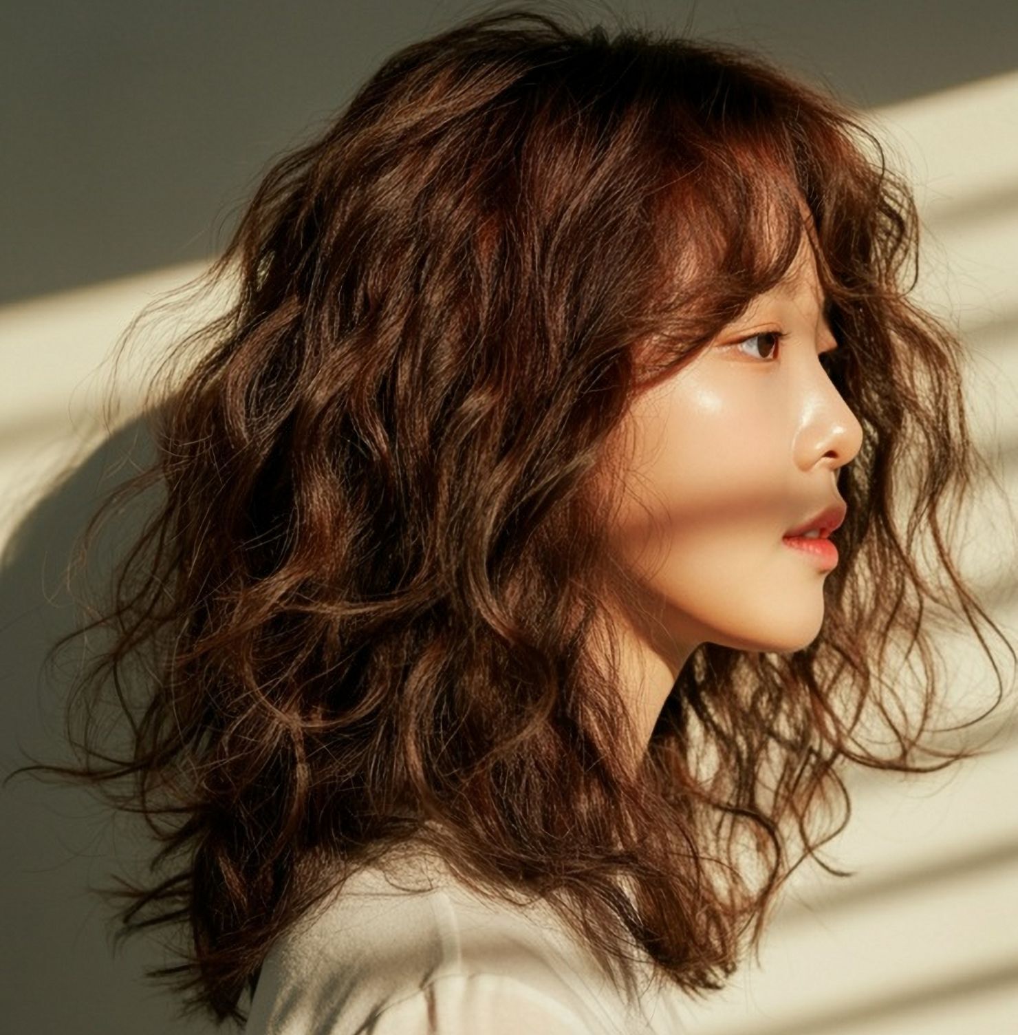 Tóc ngắn nữ cá tính mặt vuông