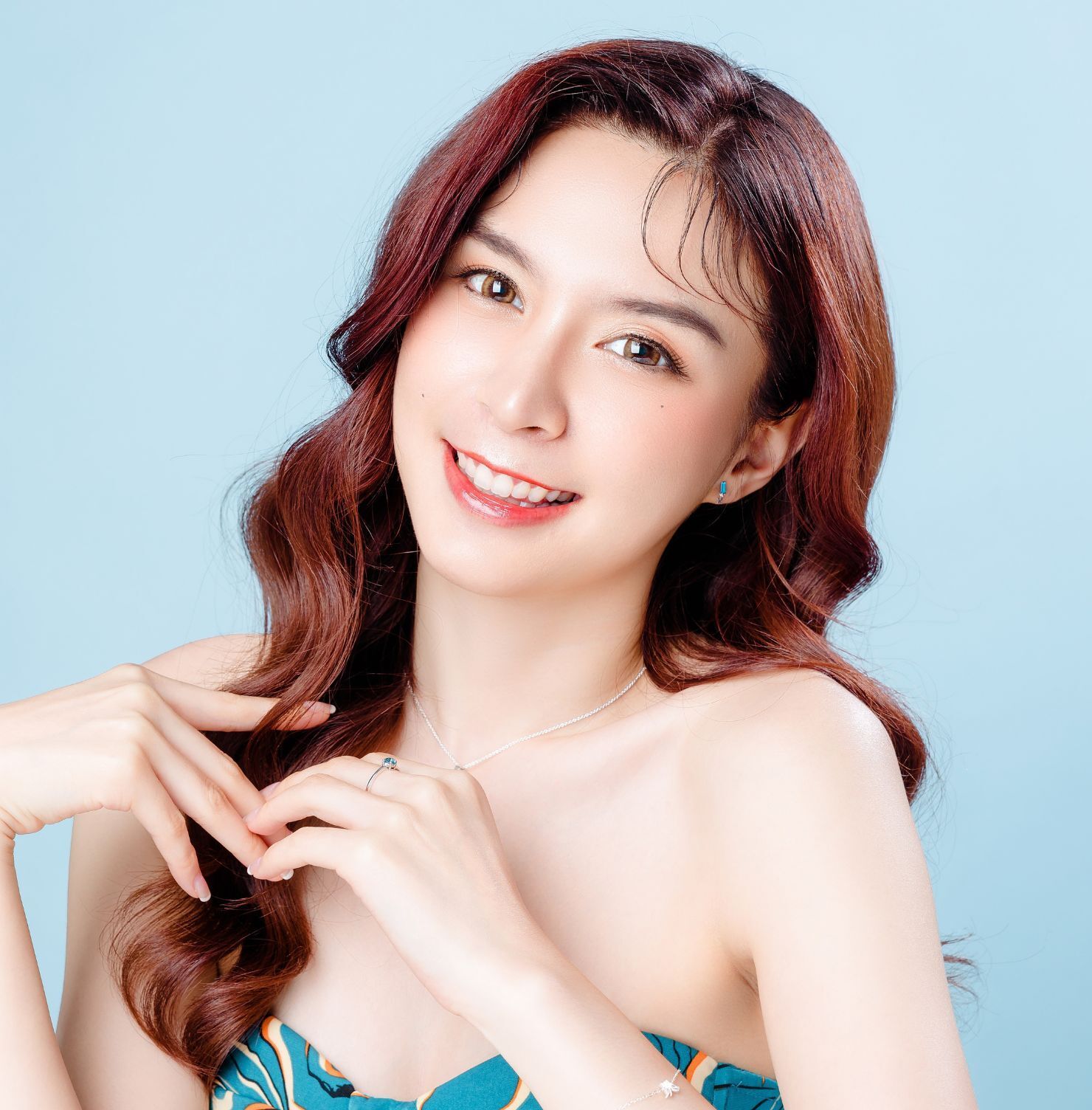 Tóc gợn sóng nước cho mặt vuông