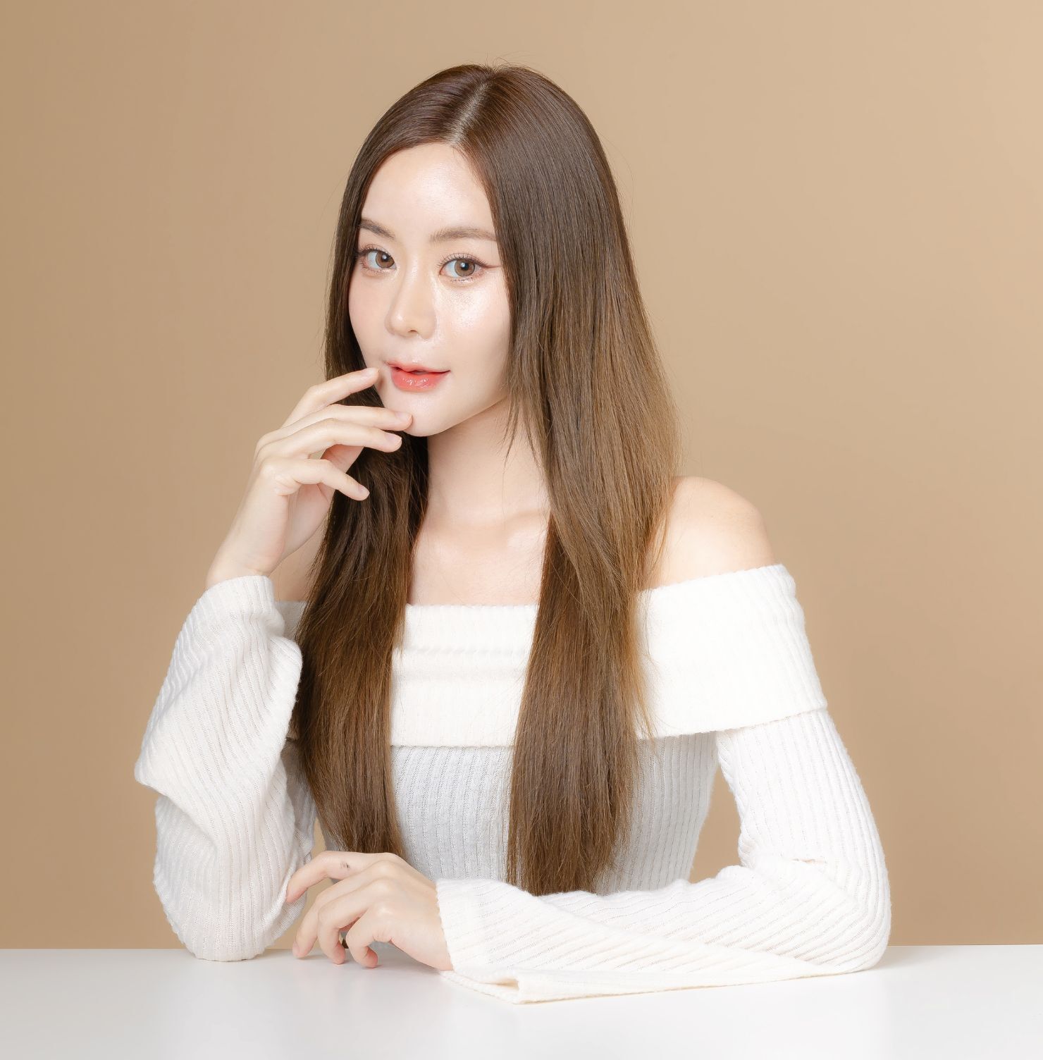 Tóc màu nâu lạnh ánh kim