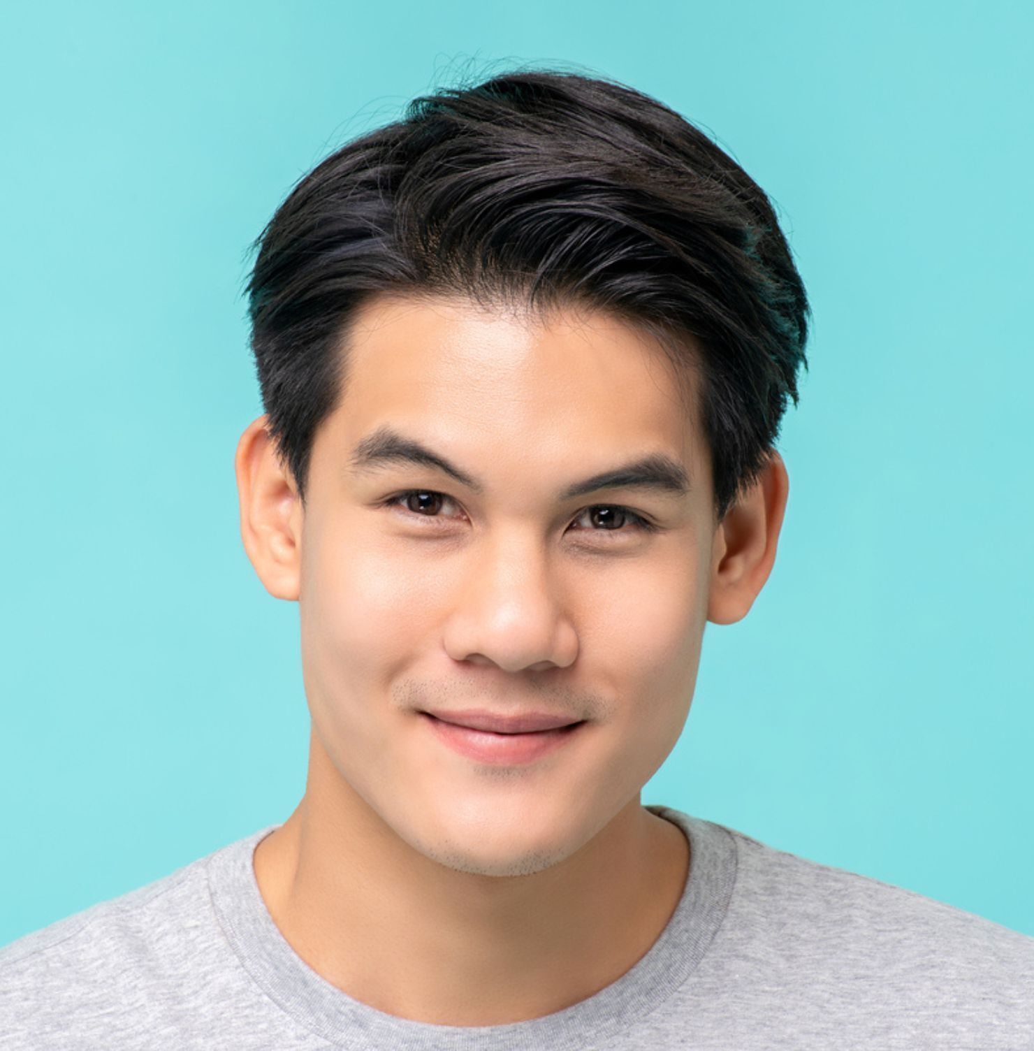 Kiểu tóc 7/3 uốn phồng