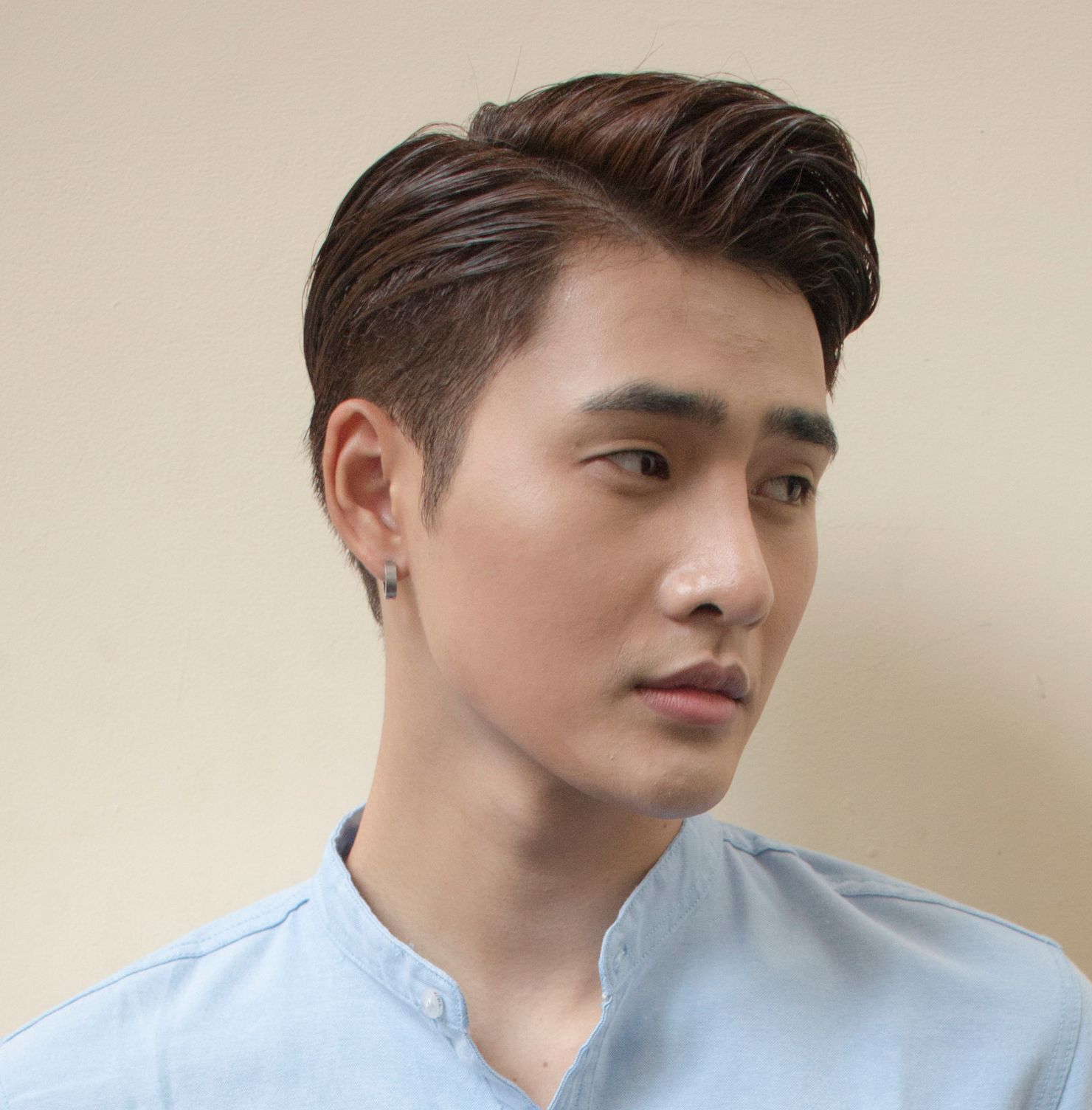 Kiểu tóc 7/3 uốn phồng