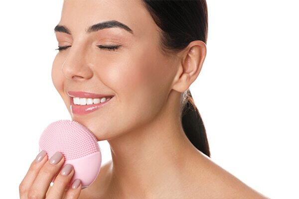 Benefits of silicone scrubbers for winter skin: