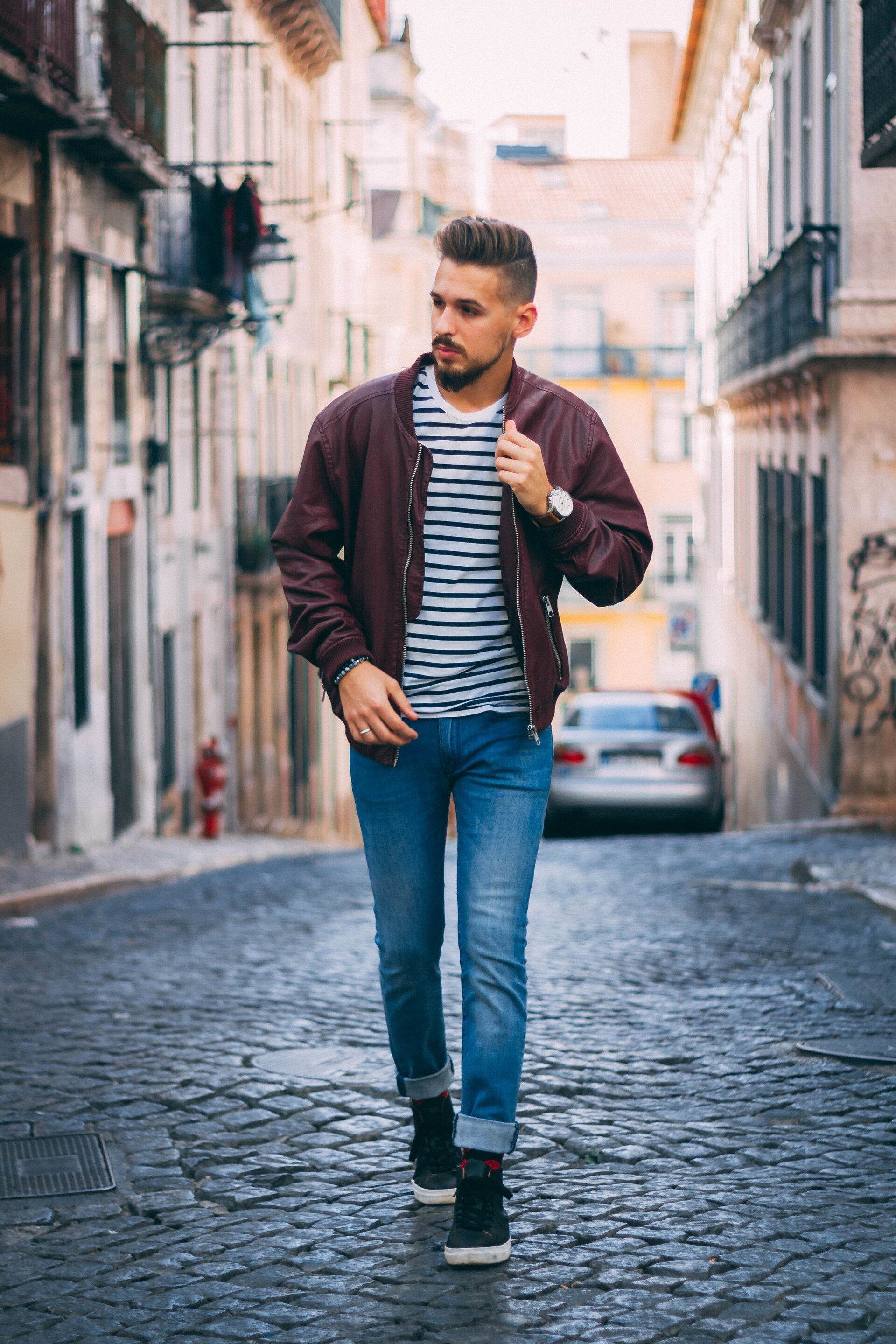 short haircuts: man with comb over hairstyle