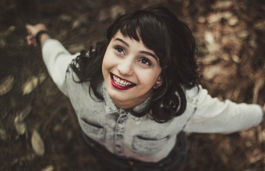22 Best Wavy Hair with Bangs Ideas for 2020