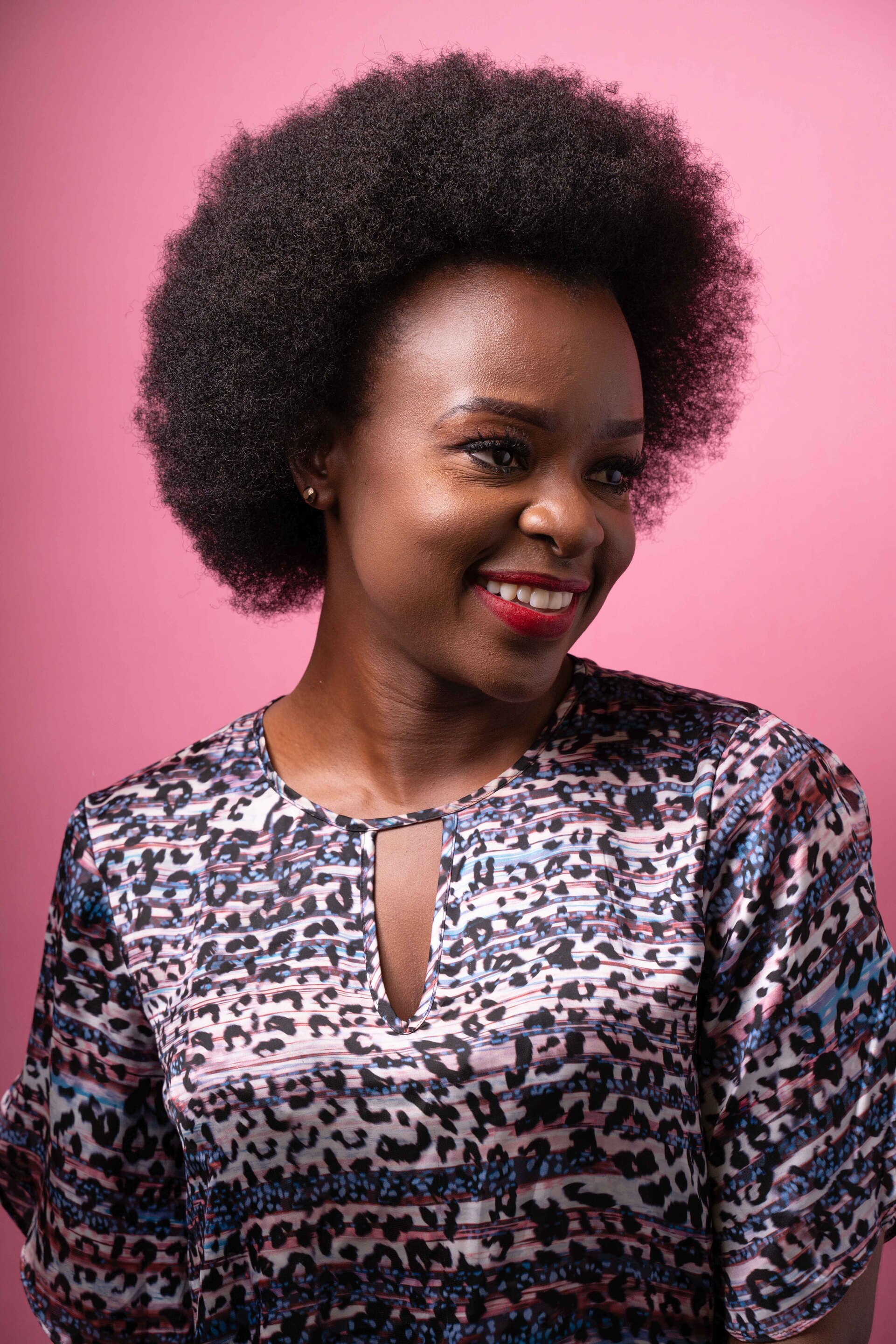 woman with afro hair