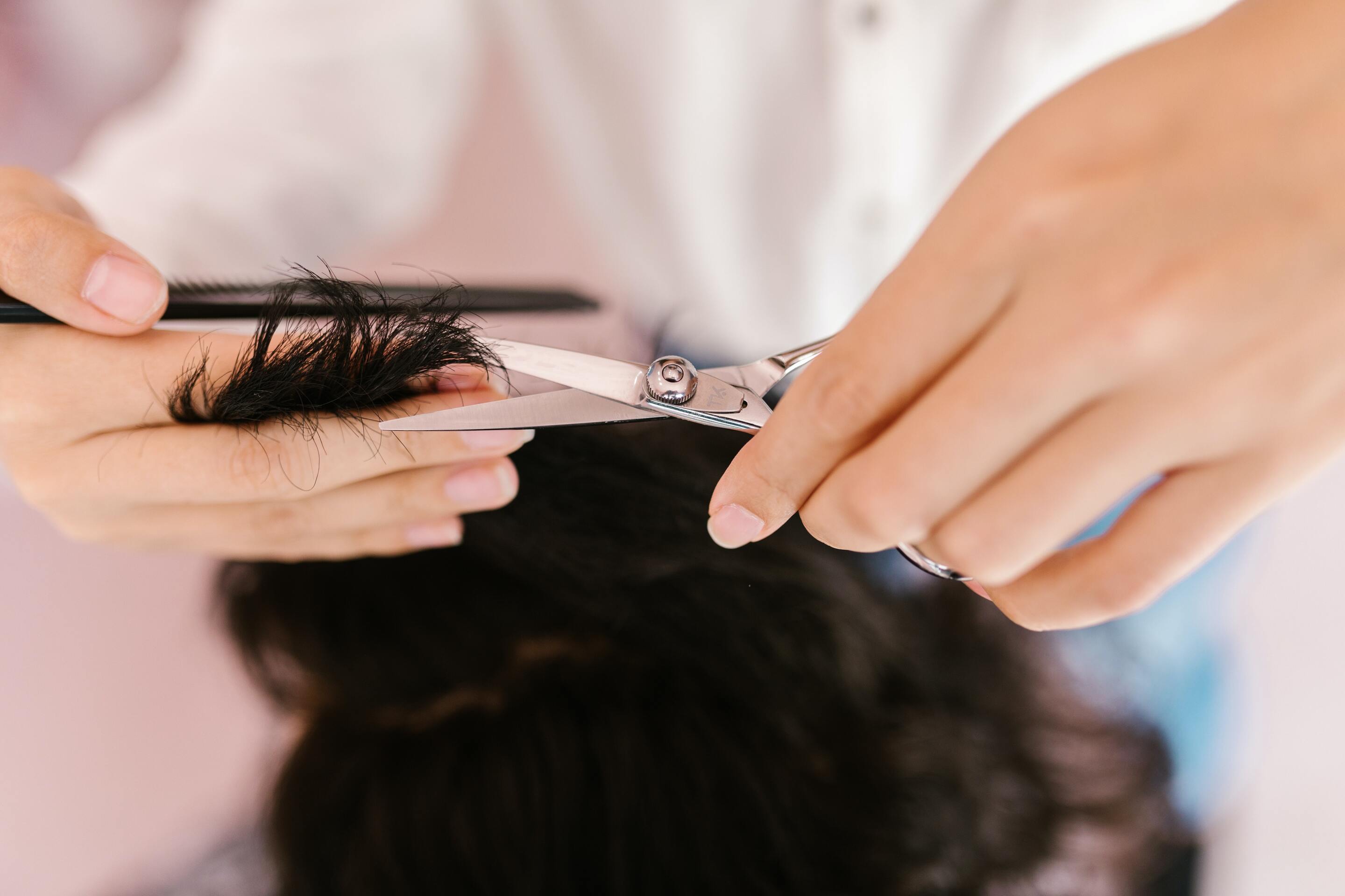 Detangle your child's hair: Regular trims