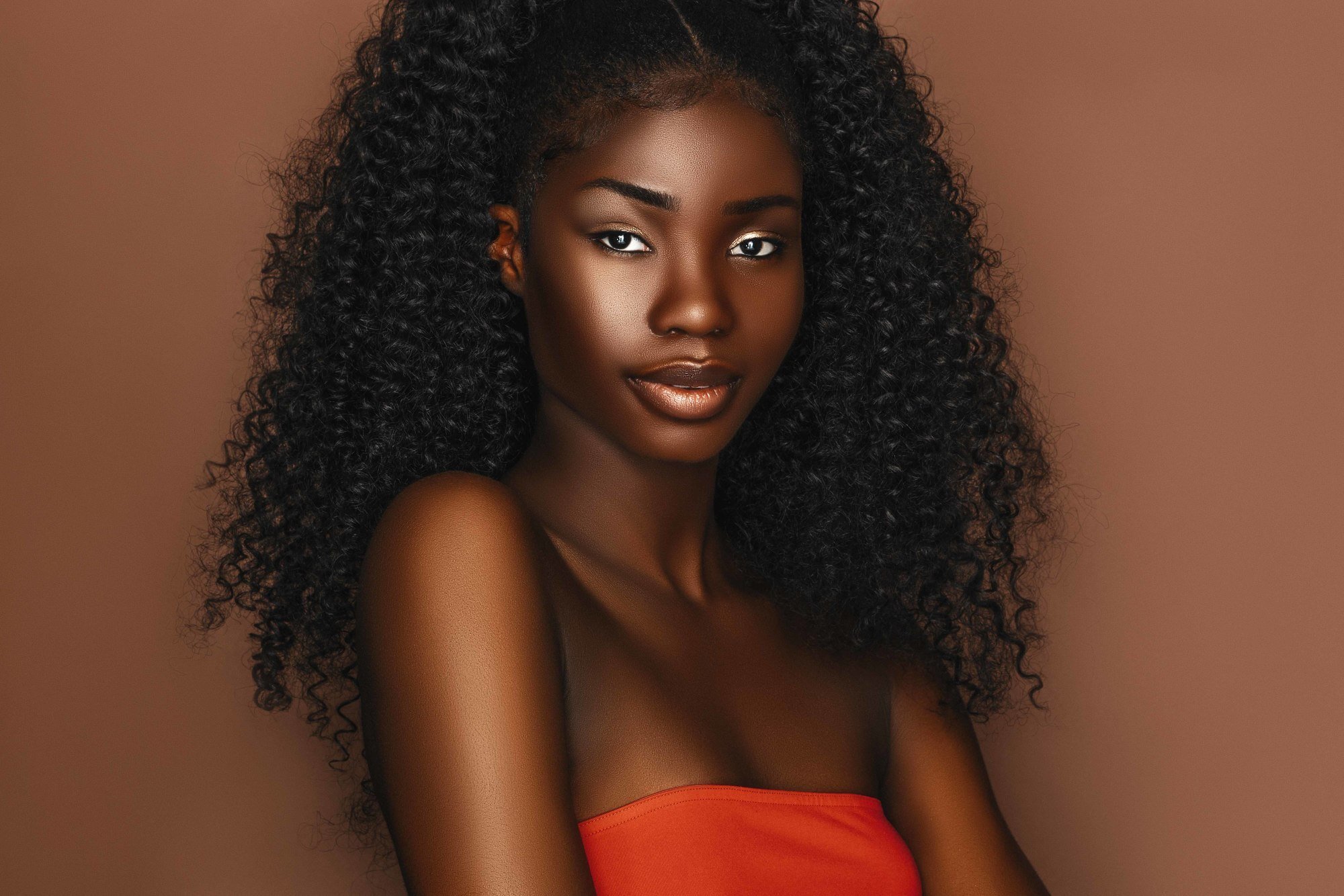 woman with half-up curls