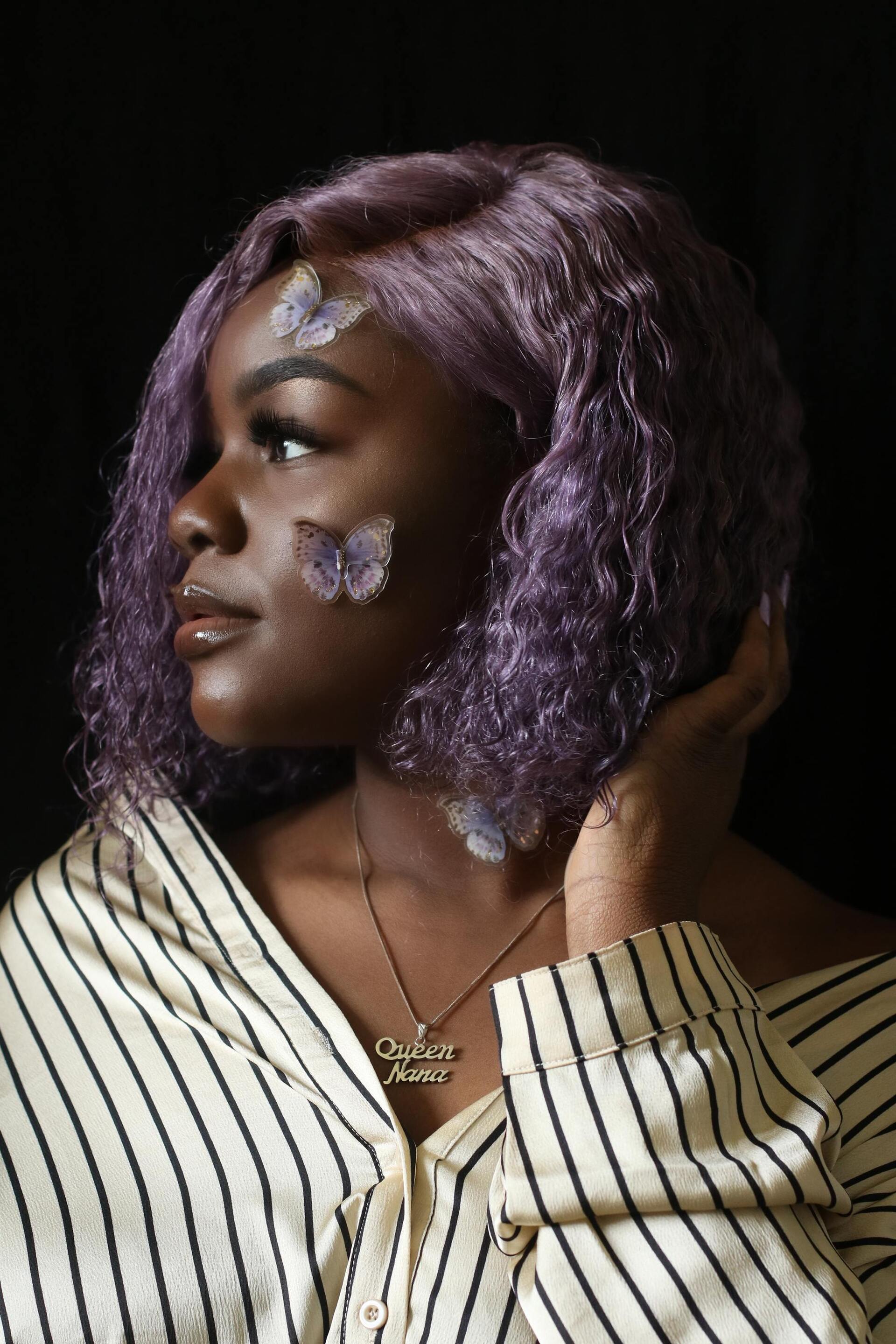 Woman with short mauve hair