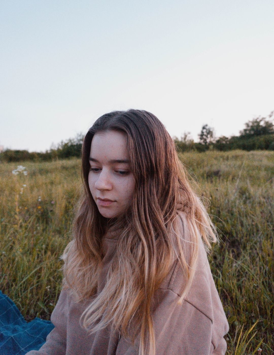 girl with long brown-blonde ombre hair