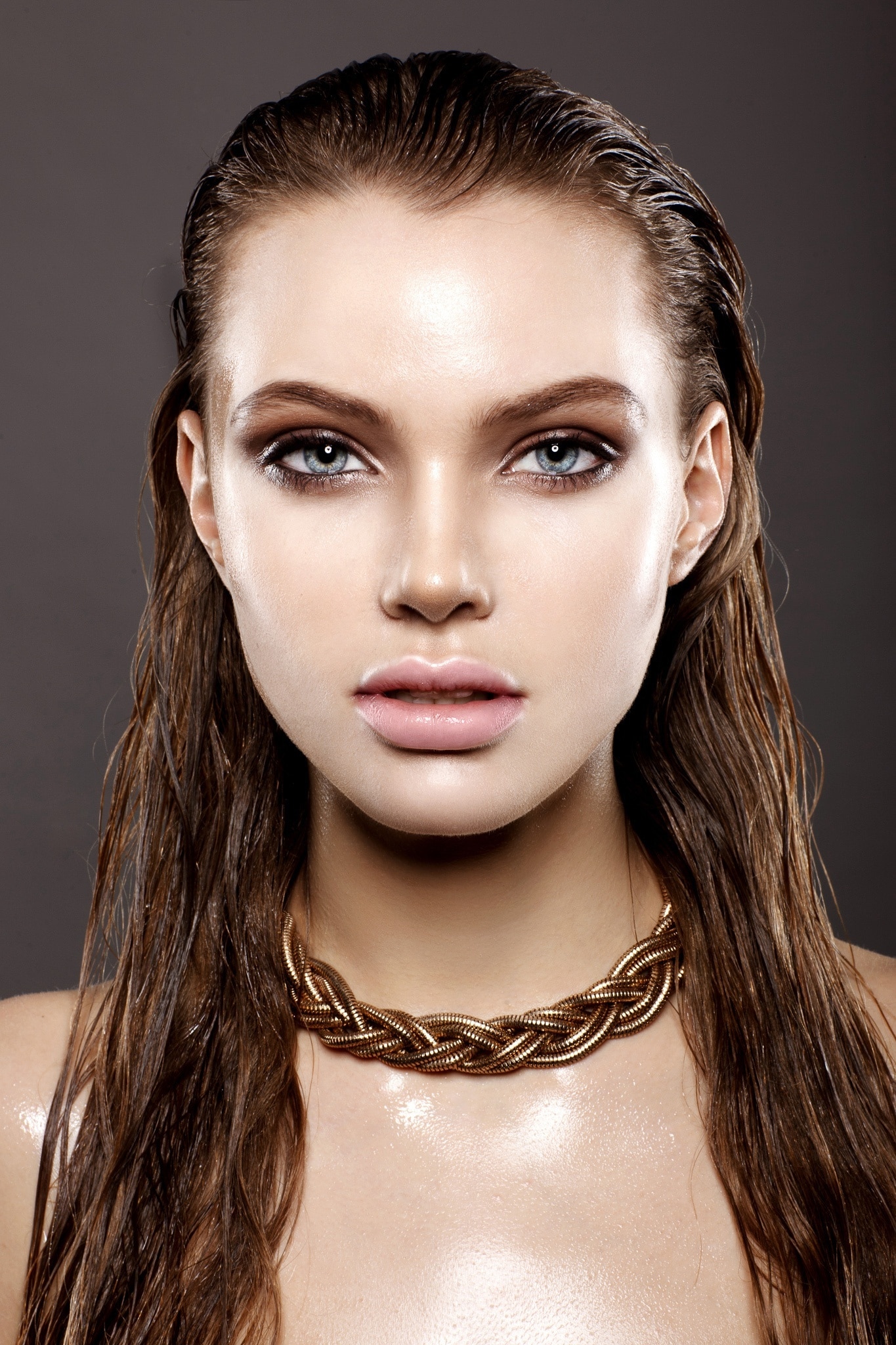 woman with wet hair wet-look club hairstyle